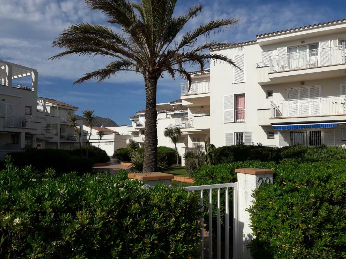 Residencia Platja De Roses Apartment Exterior foto