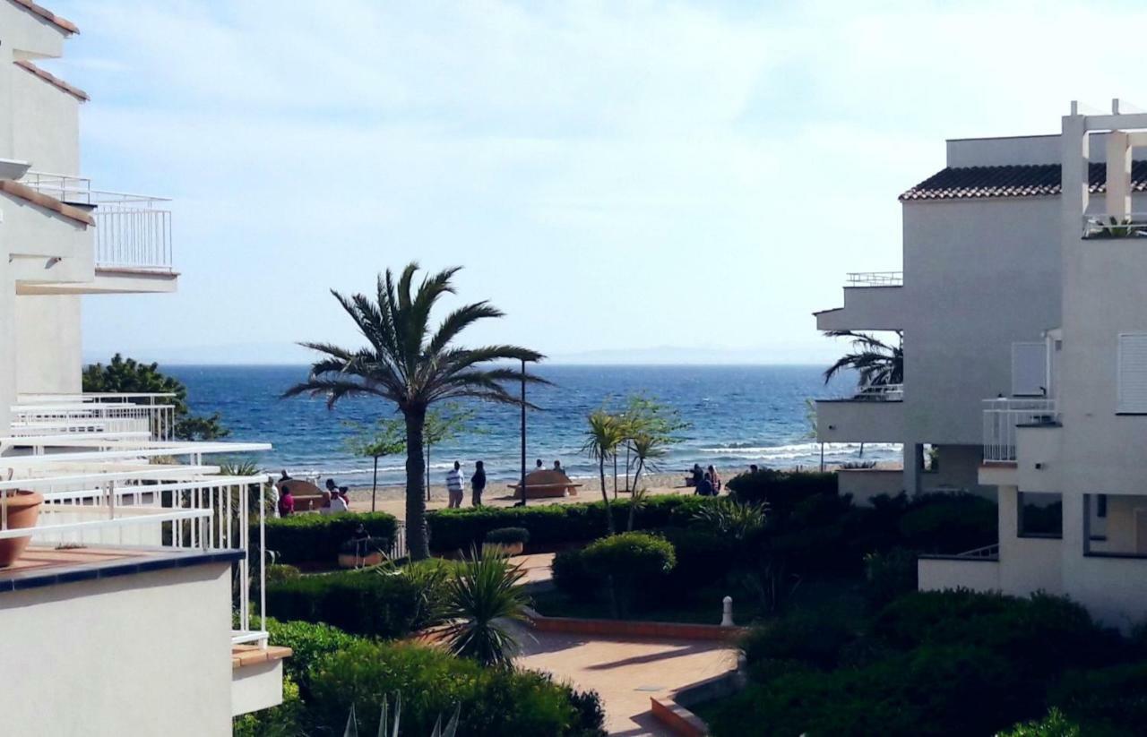 Residencia Platja De Roses Apartment Exterior foto